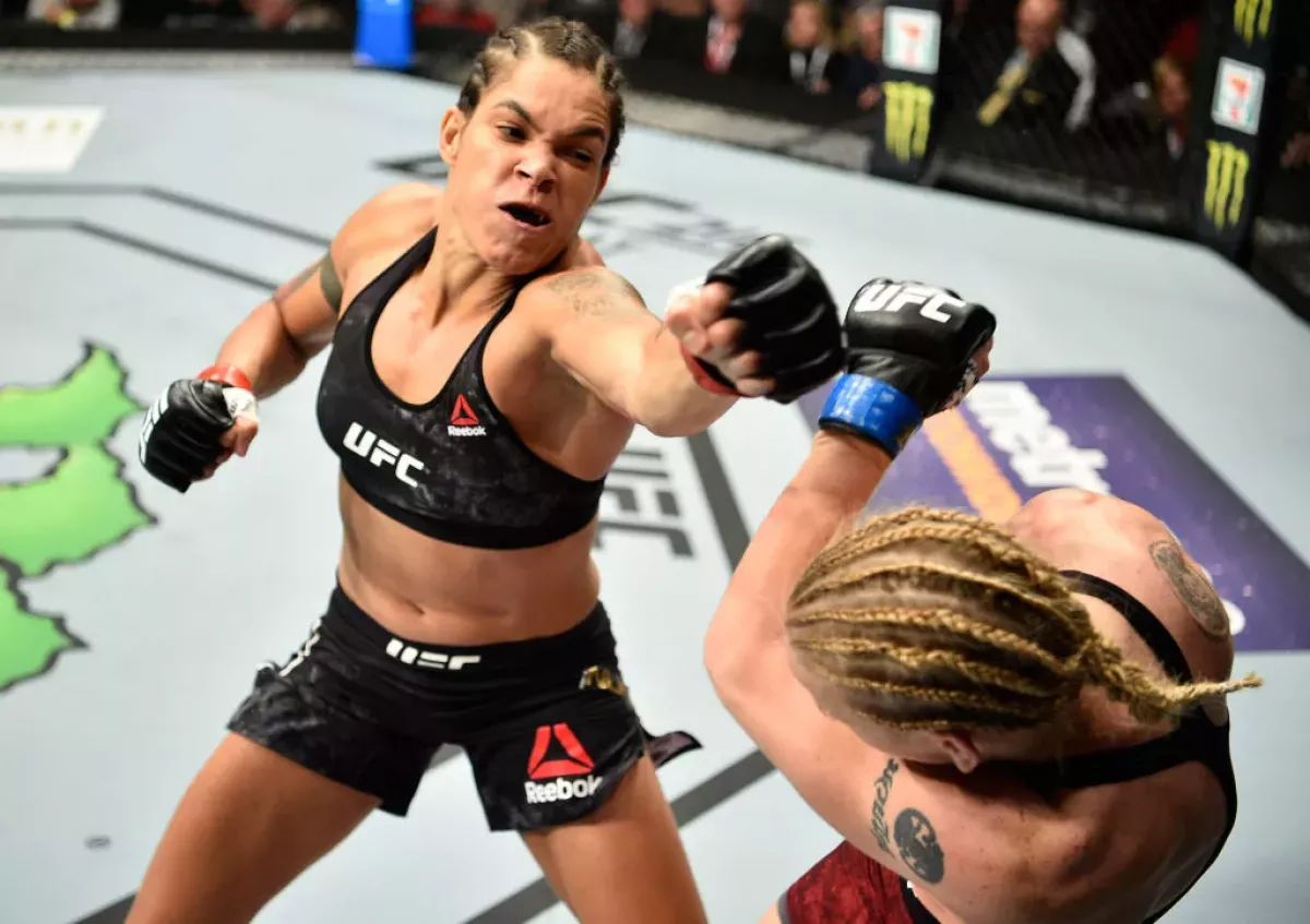 Amanda Nunes vysvětlila, proč prohrála s Penou. Mohlo za to zranění i covid