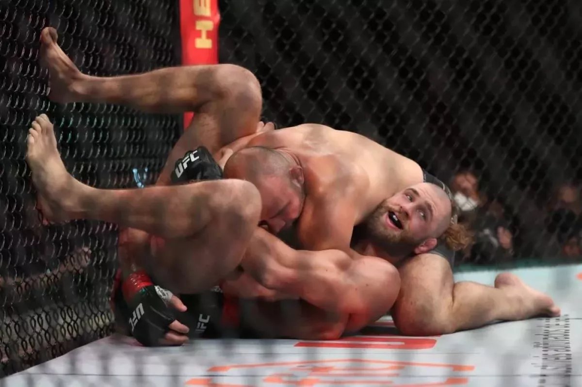 Bouře v kleci UFC a přestřelka. Tento zápas rozbije český internet