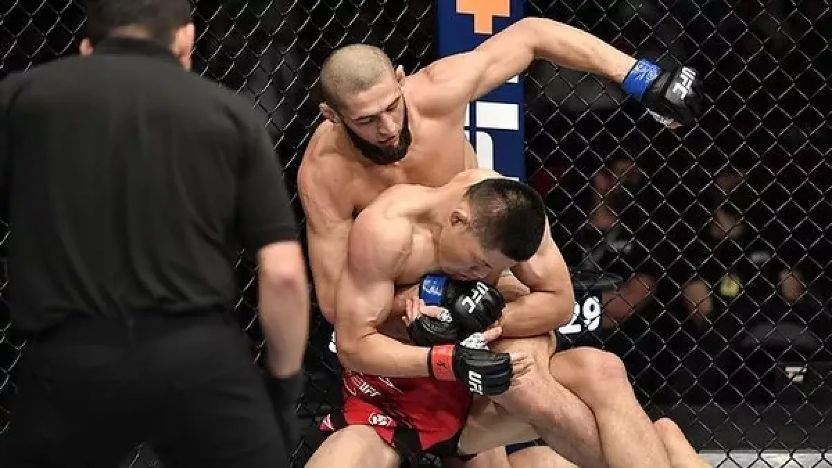 Cormier: Gilbert Burns otestuje Chimaeva jako ještě nikdo předtím