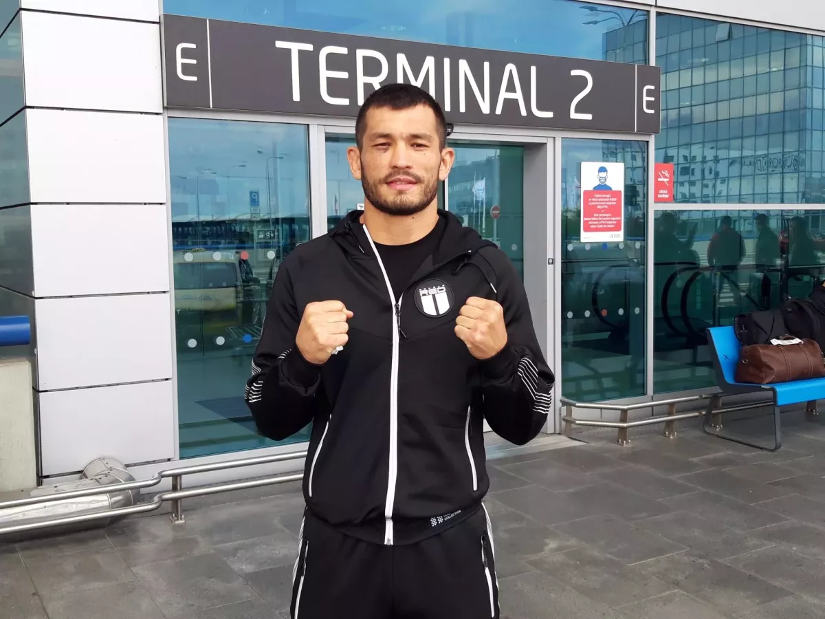 Další čtyři zápasy mezi elitou. Muradov podepsal novou smlouvu s UFC