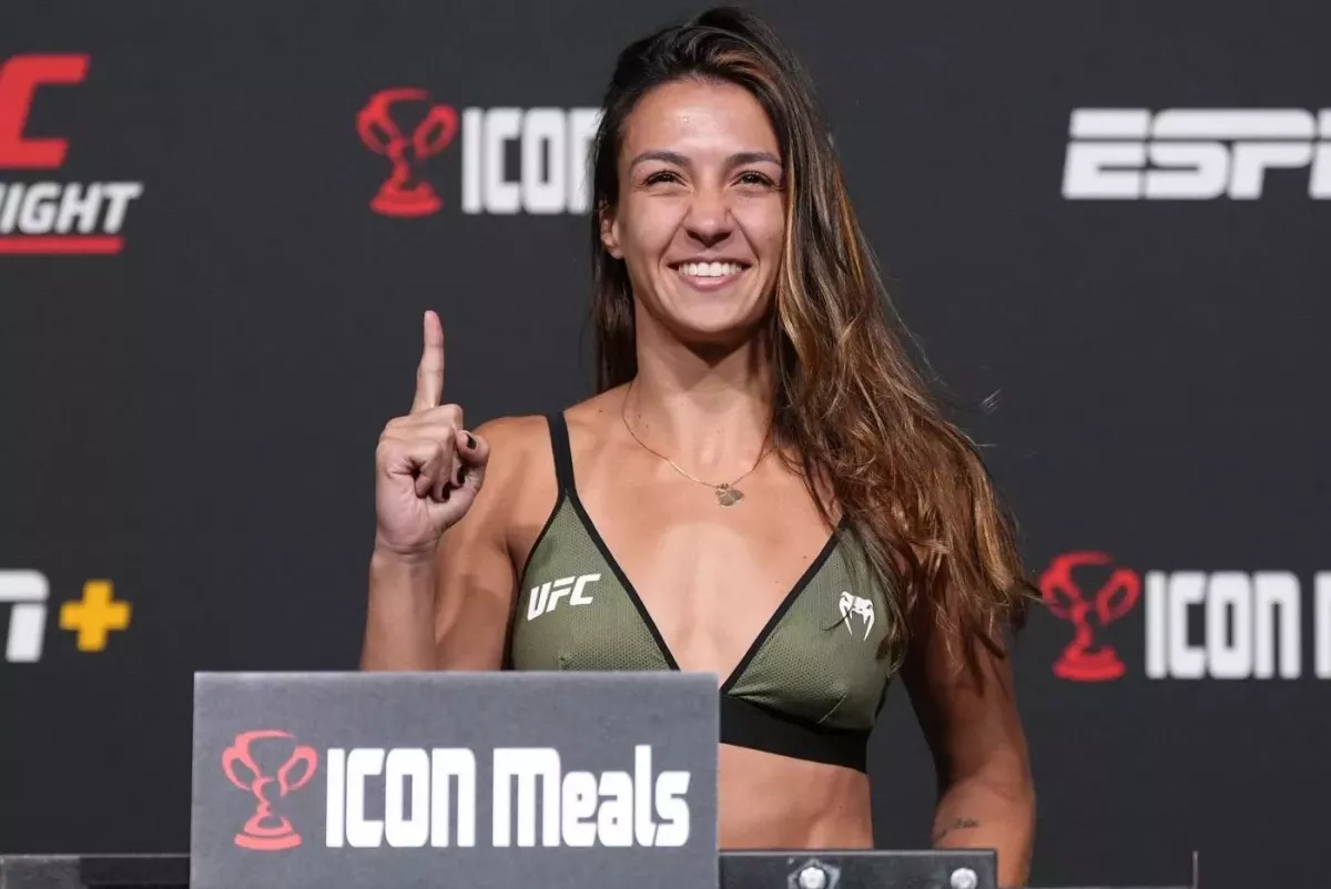 Děti v Brazílii berou drogy, ráda bych jim ukázala jinou cestu, přeje si kráska z UFC