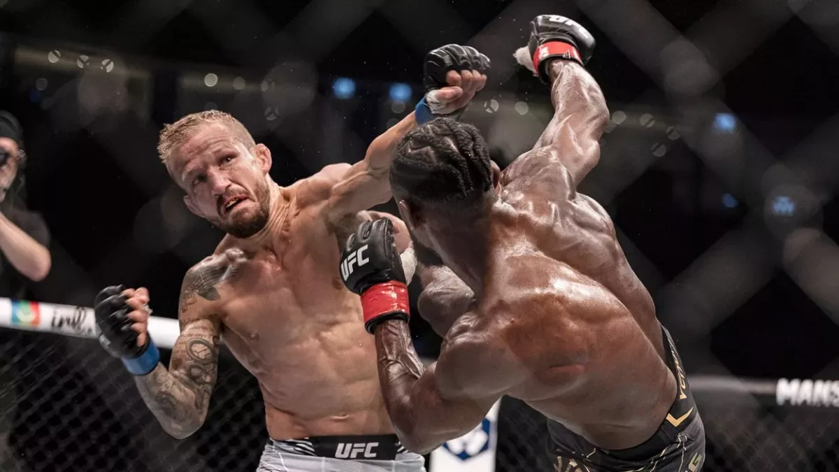 Dillashaw se nevzdával ani s vyhozeným ramenem, porážce na TKO ale uniknout nedokáza