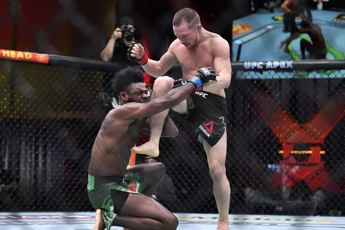 Divoká rusko-americká odveta na UFC 273. Ožívá zakázaný kop i oslava