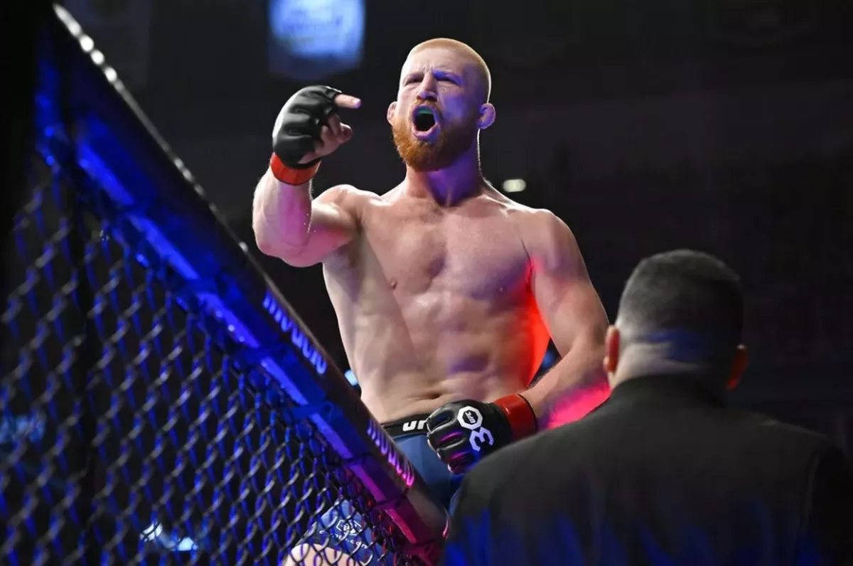 Dominantní americká kometa letí UFC. Všechno kosí v prvních kolech