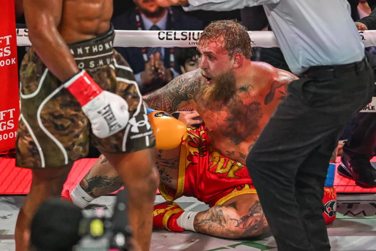 Domluvený scénář? Vždyť Paul už možná nebude moct zápasit, nechápe promotér