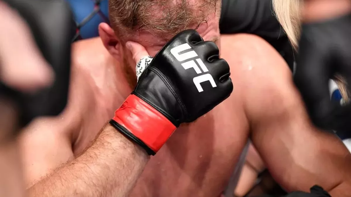 Duel Rakič – Blachowicz se bude muset přesunout, Polák má problémy s páteří