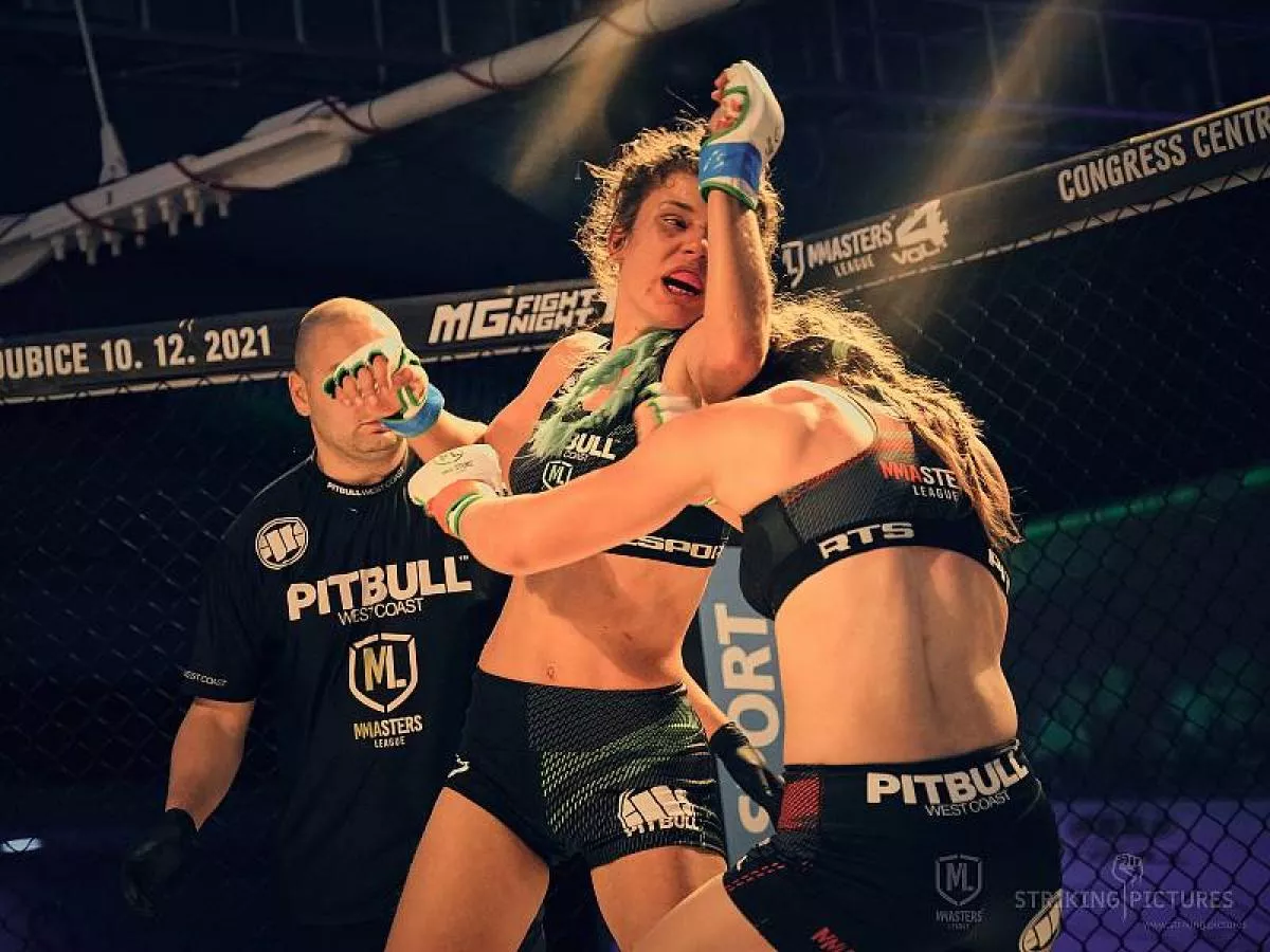 FOTO: Hlaváčiková vítězí v profikleci. Muay Thai Olomouc chystá velký galavečer