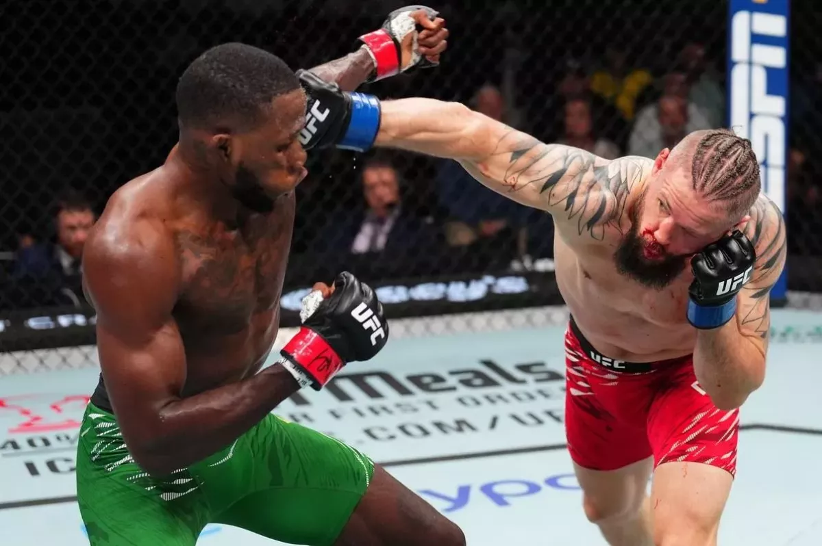 Fanoušci v UFC po KO v euforii. Fenomenální divočina, úder na bradu rozhodl