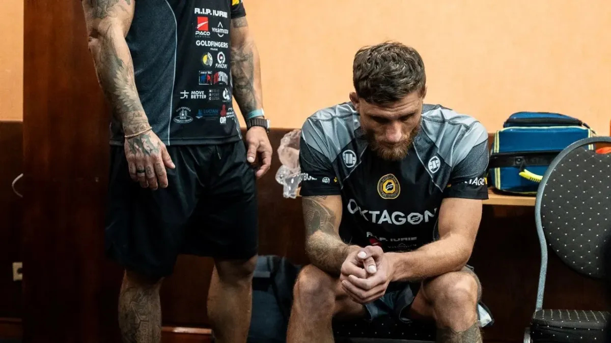 Fiasko šampiona Oktagonu. Všechno špatně. Titul pryč, peníze pryč