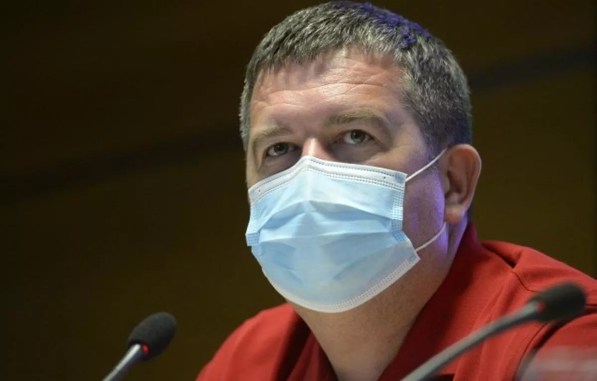Hamáček chtěl nasbírat body. Lidé se mu za video s bojovníkem MMA vysmáli