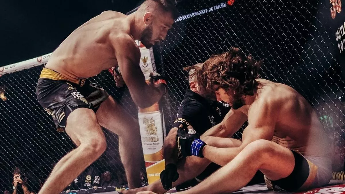 Hustý! KO nálet trval 4 sekundy. Jak vypadá zpomaleně?