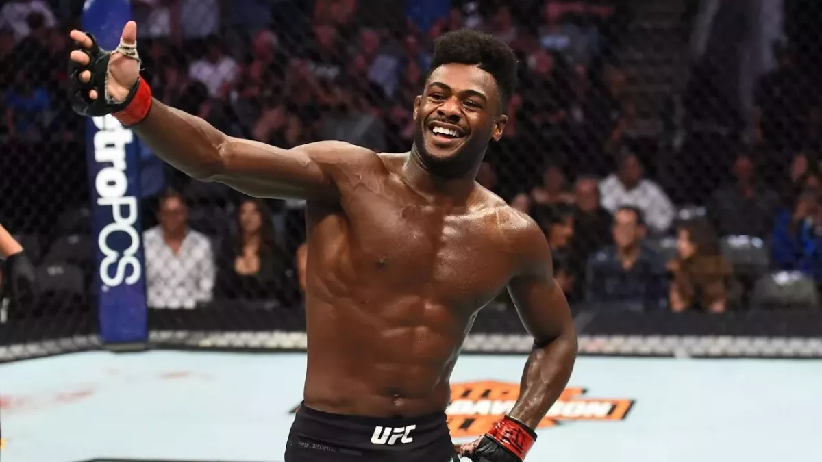 Je to malý kluzký had, který využije cokoliv, aby získal výhodu! Sterling si o Dillashawovi nedělá iluze