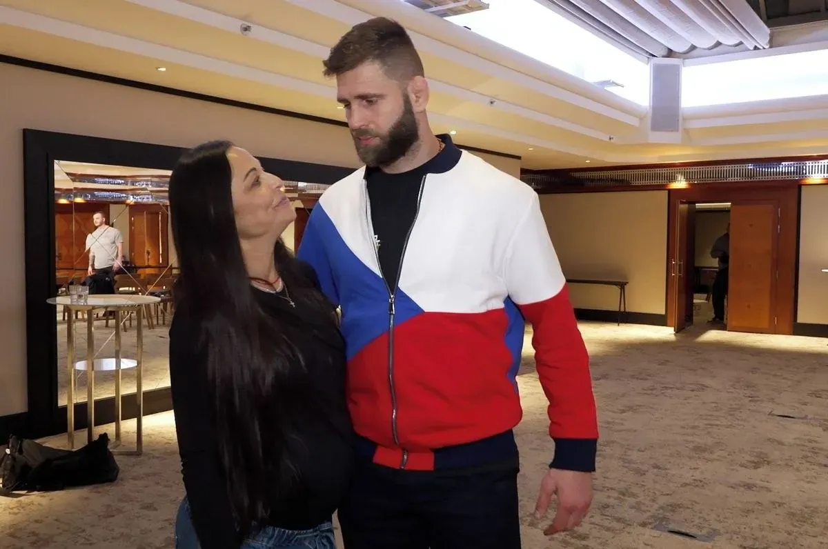 Jirka s dětmi. Nikdy jsem nic roztomilejšího neviděla, přiznává Procházkova přítelkyně