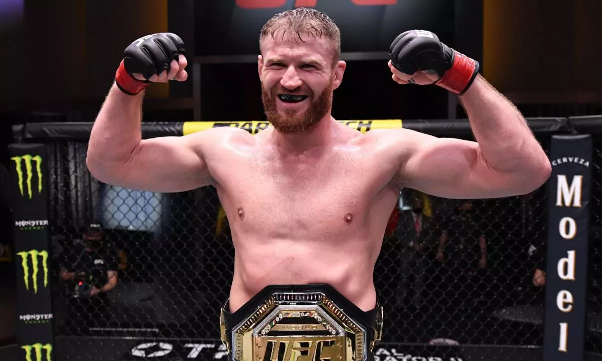 Jsem hrdý, že jsem světu ukázal legendární polskou sílu, je šťastný Blachowicz po historické výhře v UFC