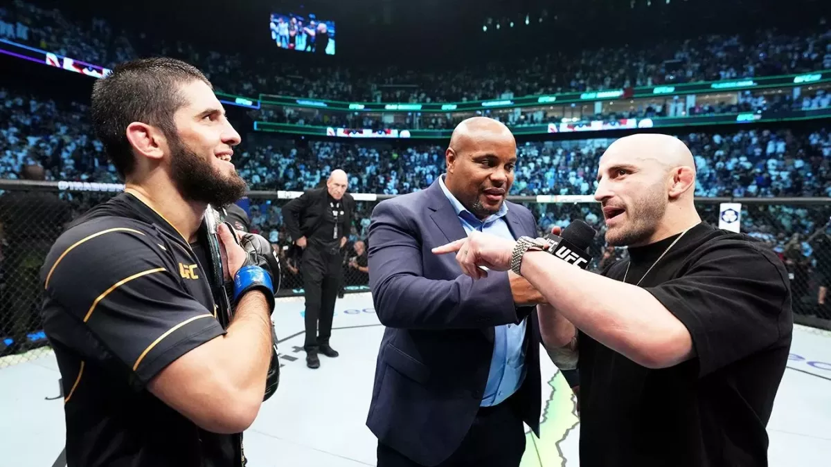 Jsem na Makhachevův wrestling připraven, vzkazuje Volkanovski. Po 15 vteřinách budeš panikařit, kontruje Dagestánec