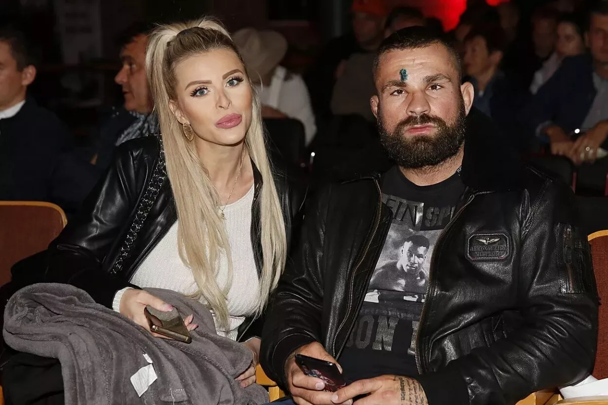 K fyzickému napadení Lely nedošlo, říká Vémola. Údajnému milenci se omluvil