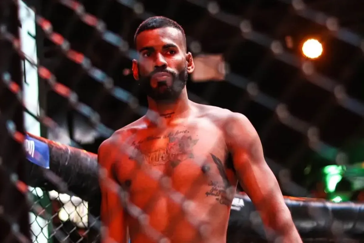 KO jako z akčního filmu. Poražený padal k zemi zpomaleně