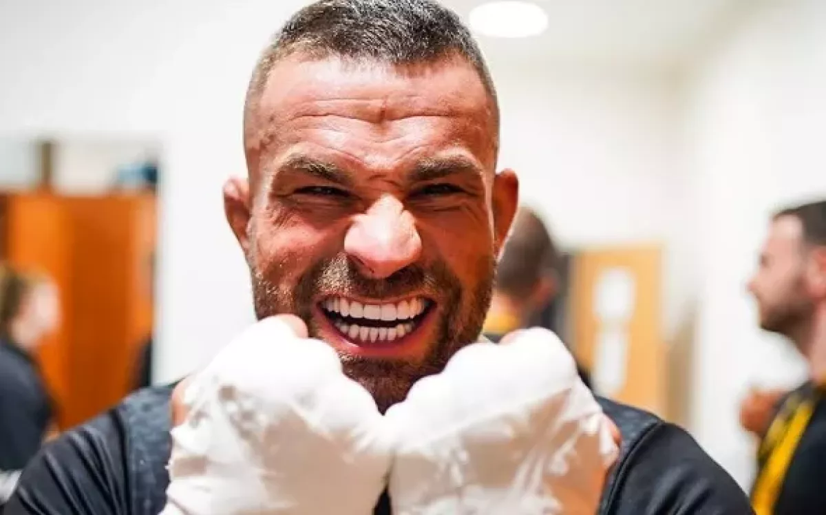 Karlos Vémola předpovídá, jak zamete s tlusťochem Kinclem
