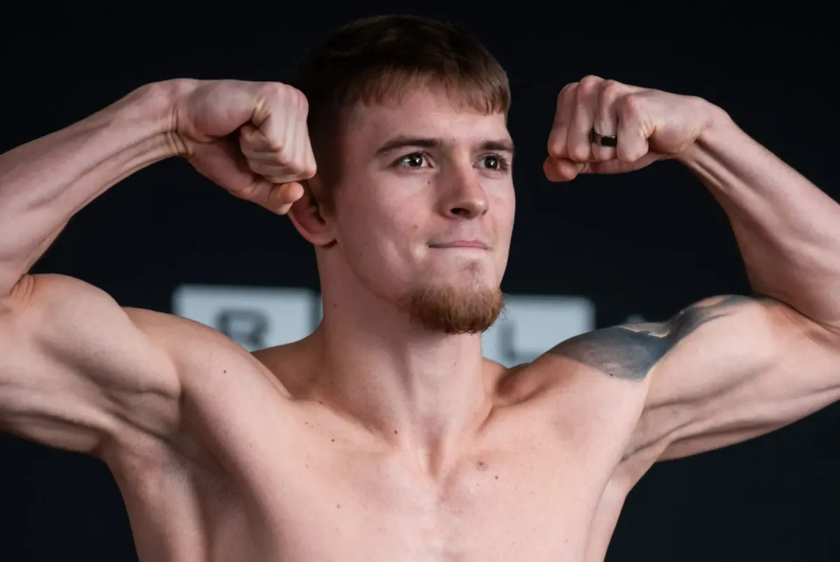 Kavárenský povaleč, který umí sníst celý dort na posezení, bude debutovat na Oktagonu