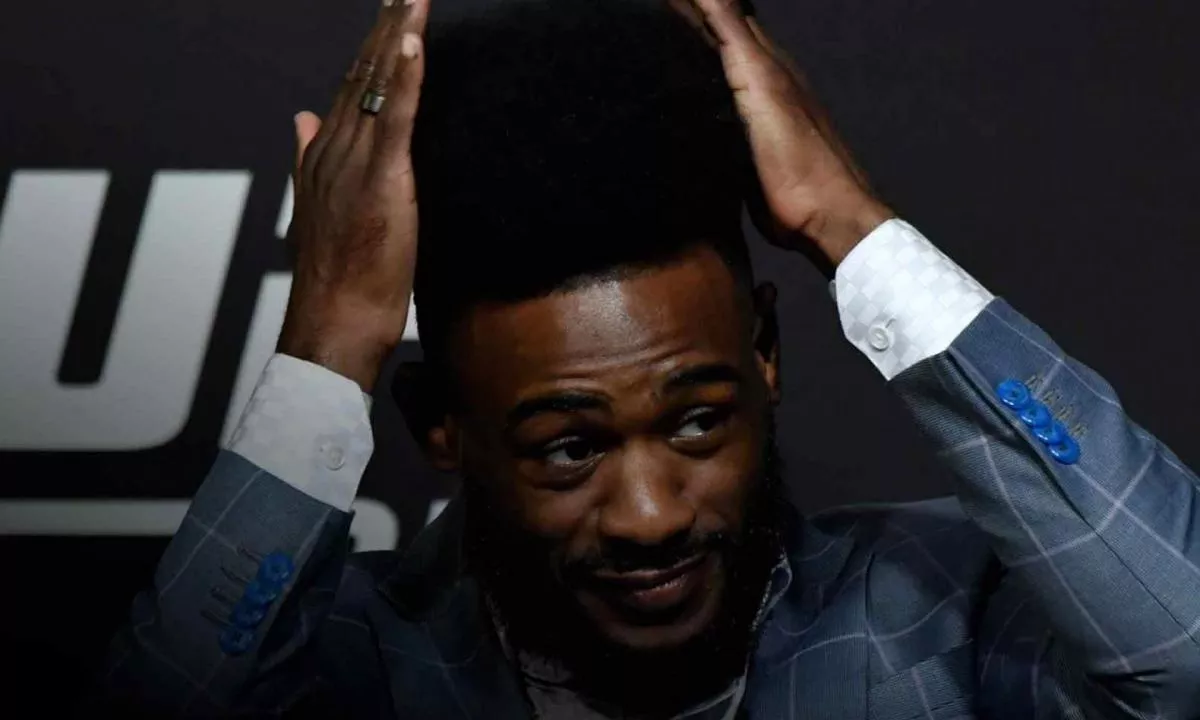 Kuriózní titul v UFC. Rozhodlo toto nelegální koleno