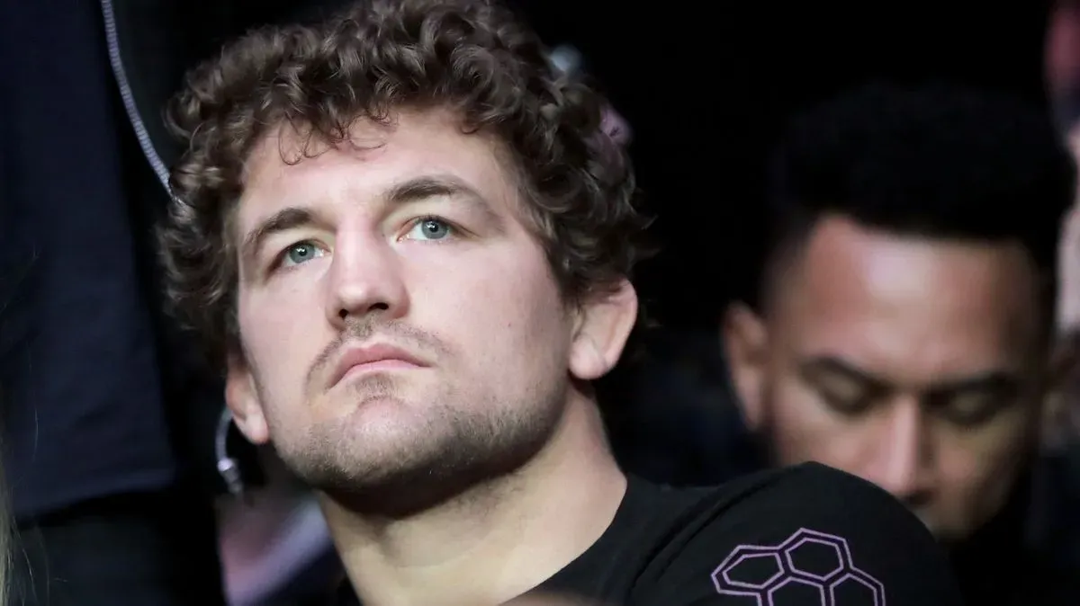 Ležel na smrtelné posteli. Bojovník utekl hrobníkovi z lopaty a trénuje, vyhráno ale nemá