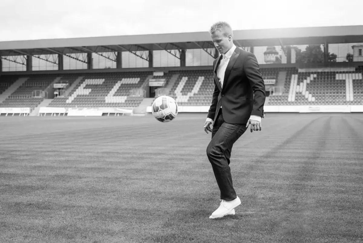 MMA je sport pro opravdové hrdiny, říká fotbalista Limberský. Komu bude fandit v odvetě Vémoly s Kinclem?