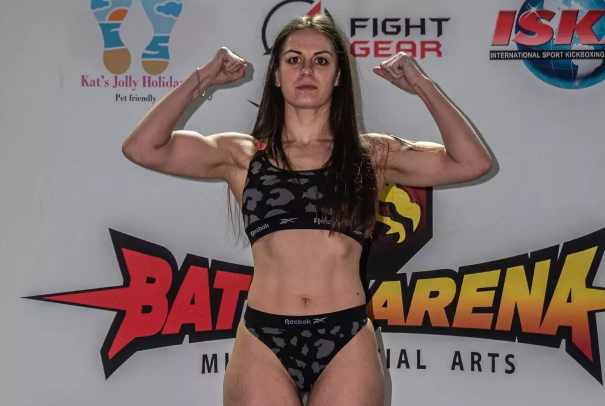 Mám nejkulatější zadek v MMA, tvrdí zápasnice, která vydělává 250 tisíc měsíčně