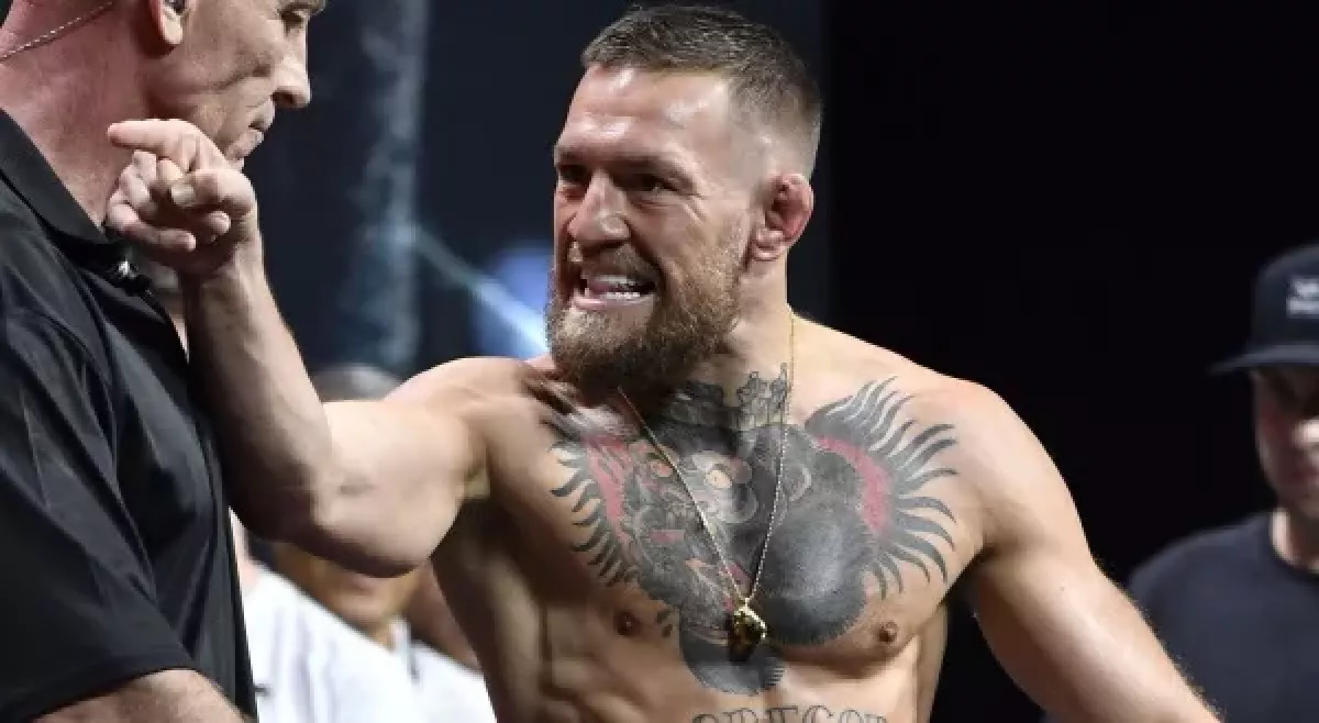 McGregor je pro Oliveiru snazším soupeřem, který mu zaručí větší výplatu, ví Felder