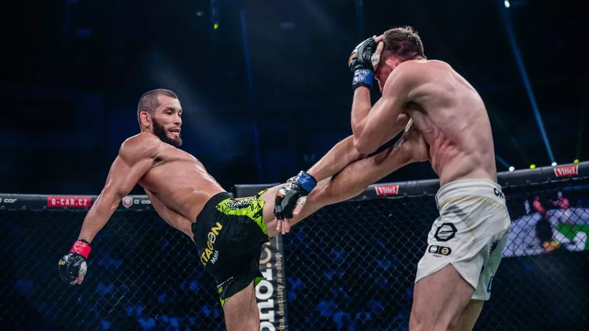 Muradov je v nemocnici, má kyslíkovou masku. Myslel jsem, že zemřu, říká bojovník