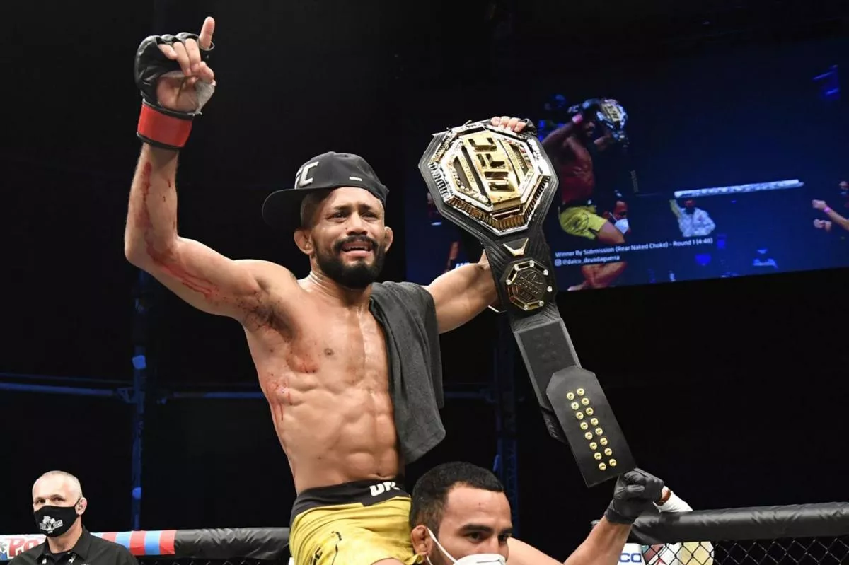 Muší bitva o titul v UFC. Brazilec děsí soupeře, bude hodně zlý, tipuje česká jednička