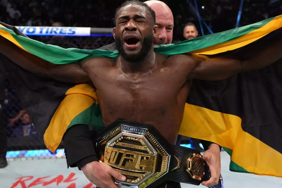 Nečekaná proměna. Šampion UFC přibral po titulu za pár dní 16 kilo