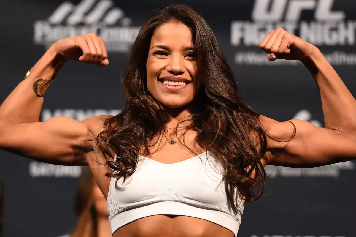 Nechci, aby dcera za pár let viděla mámu na Instagramu polonahou, má jasno šampionka UFC