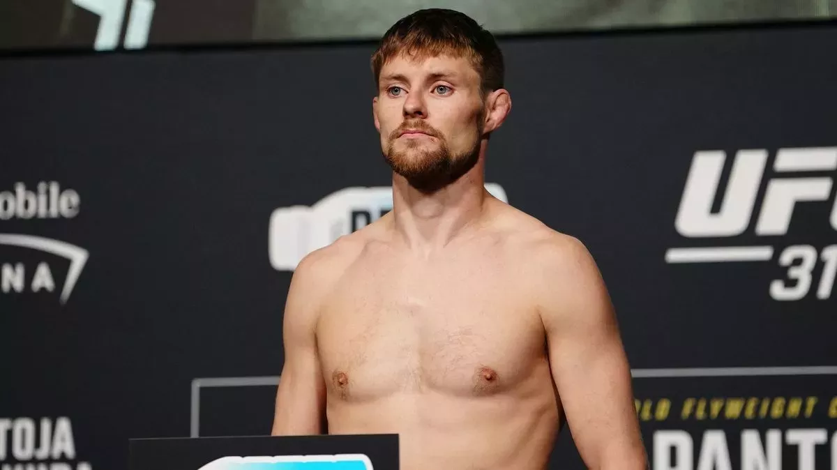 Nejkontroverznější muž v UFC. Za zvláštní výroky je pod palbou, trestu ale unikl