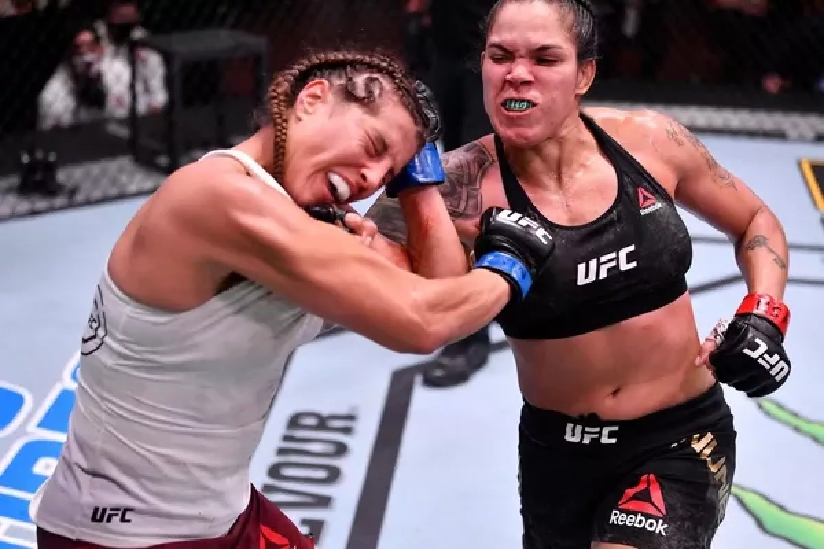 Nejlepší MMA bojovnice planety? Nunes se ztratí v propadlišti dějin, vystřídá ji Shevchenko, tuší Cormier