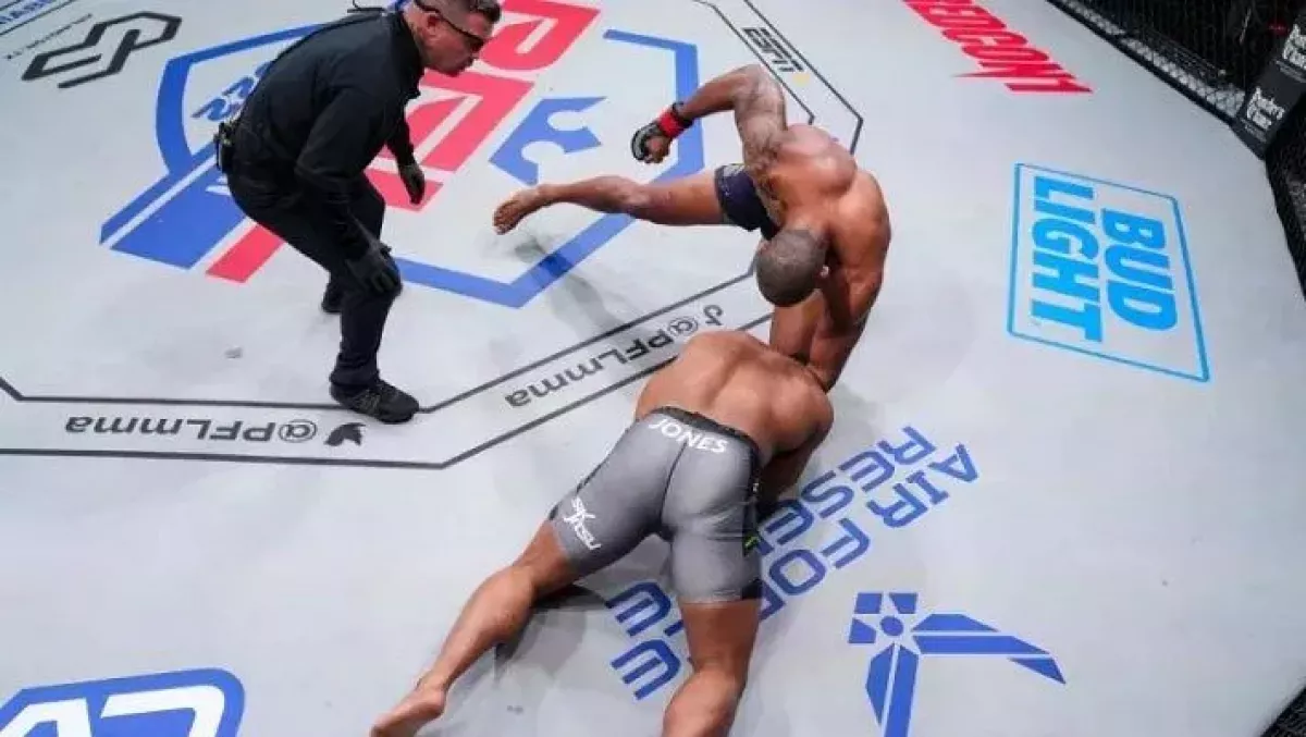 Nejrychlejší KO! Více než stokilový Brazilec se v zámoří zapsal do historie
