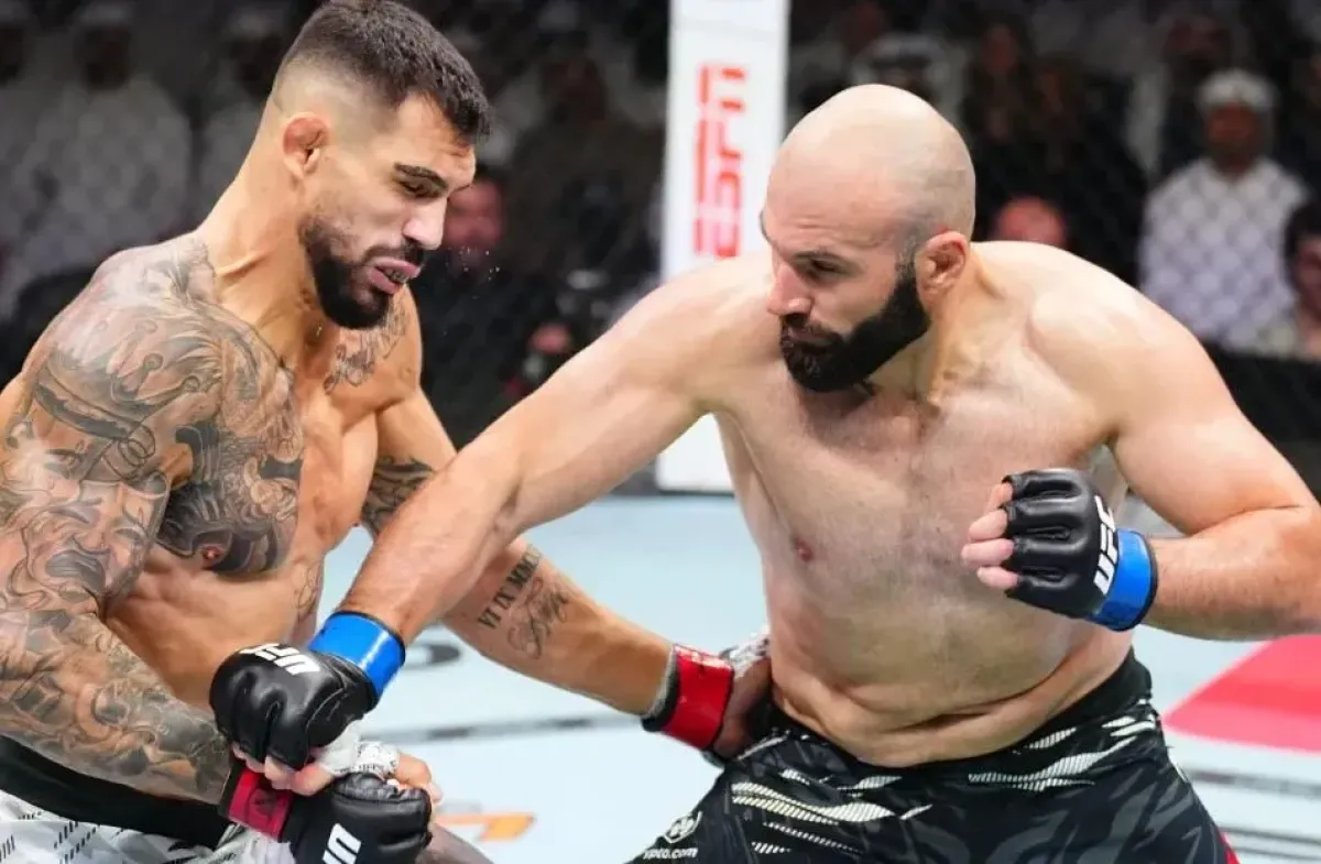 Neporažený Rus smetl Rakiče. Dokázal to dokonce dřív než Procházka