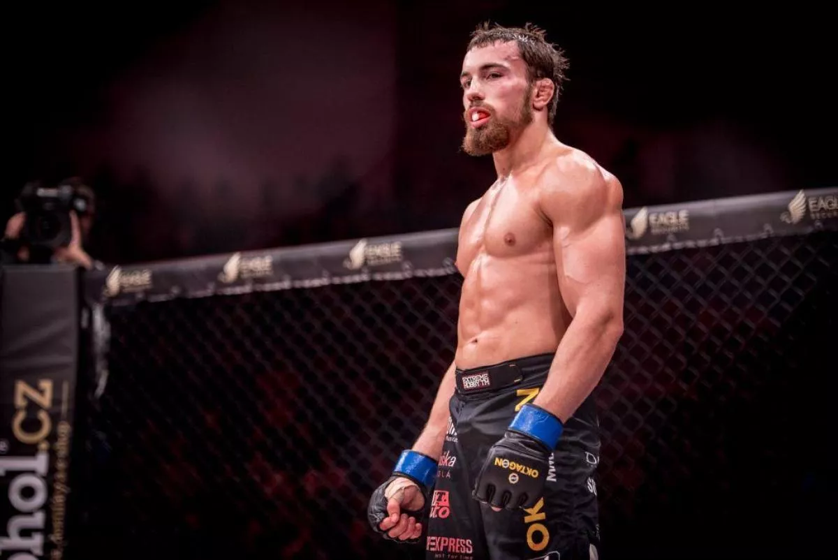 Nevěsím hlavu na hřebík. V UFC nekončím, ani se končit nechystám, vzkázal Klein