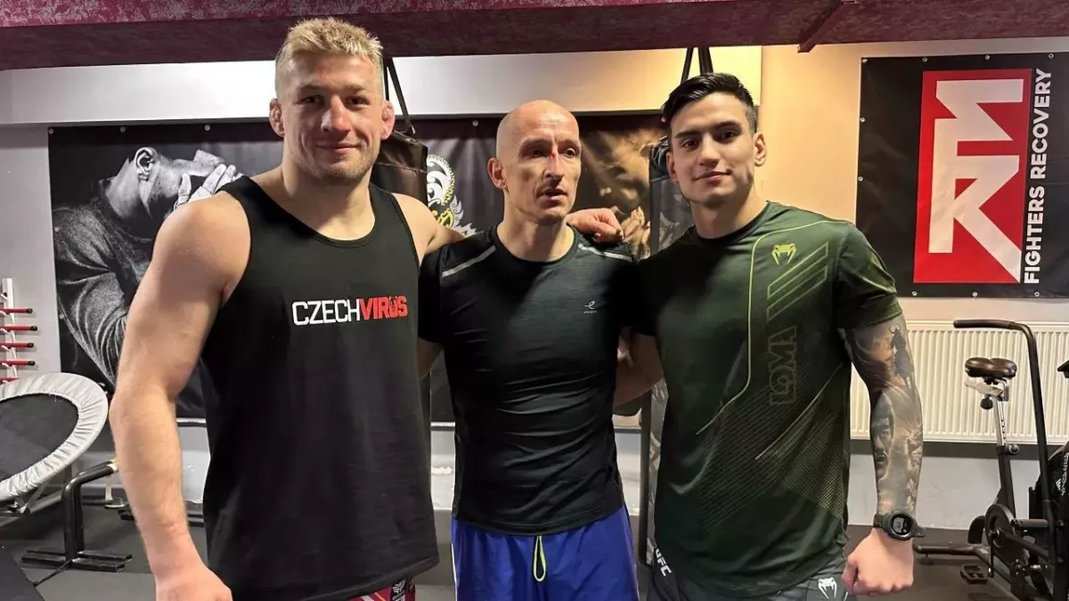 Nikdo nerozdává tak tvrdý rány jako život, hecoval a mučil Kozma na tréninku