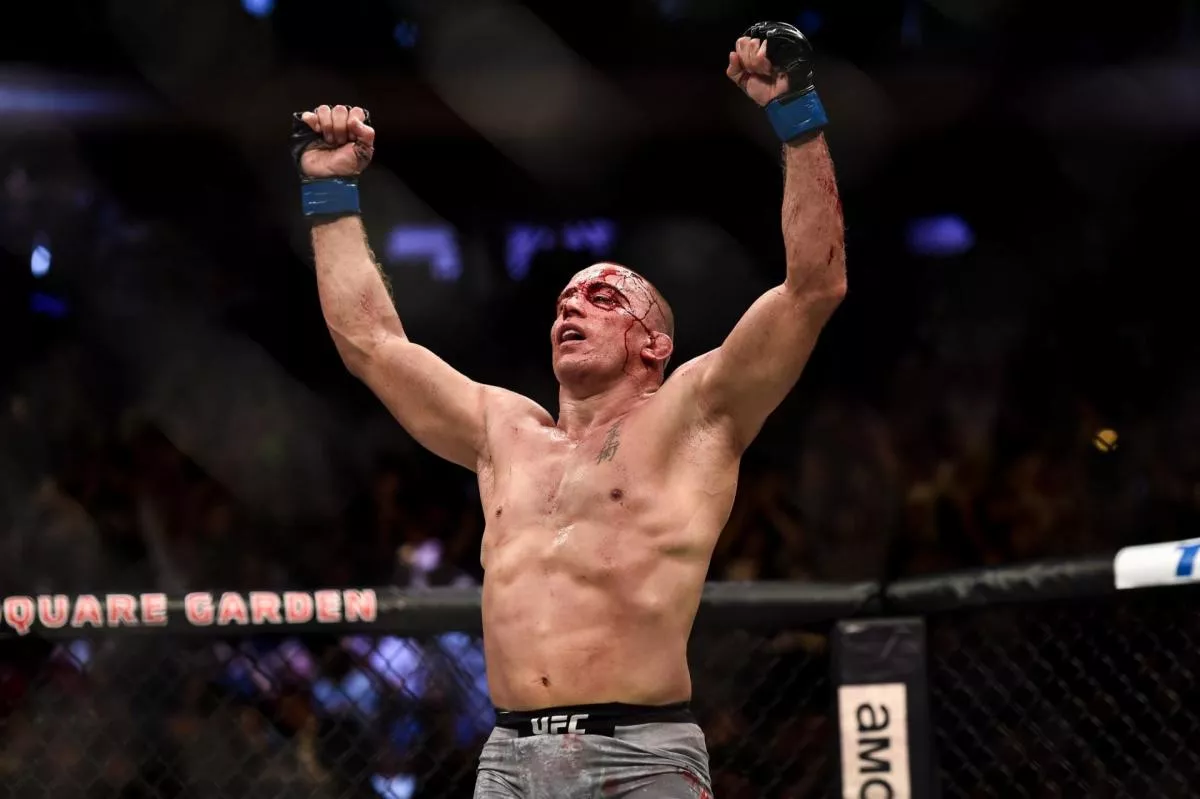Oblafnul UFC a přišla šílená smlouva. Kluk z plakátu odešel s miliony