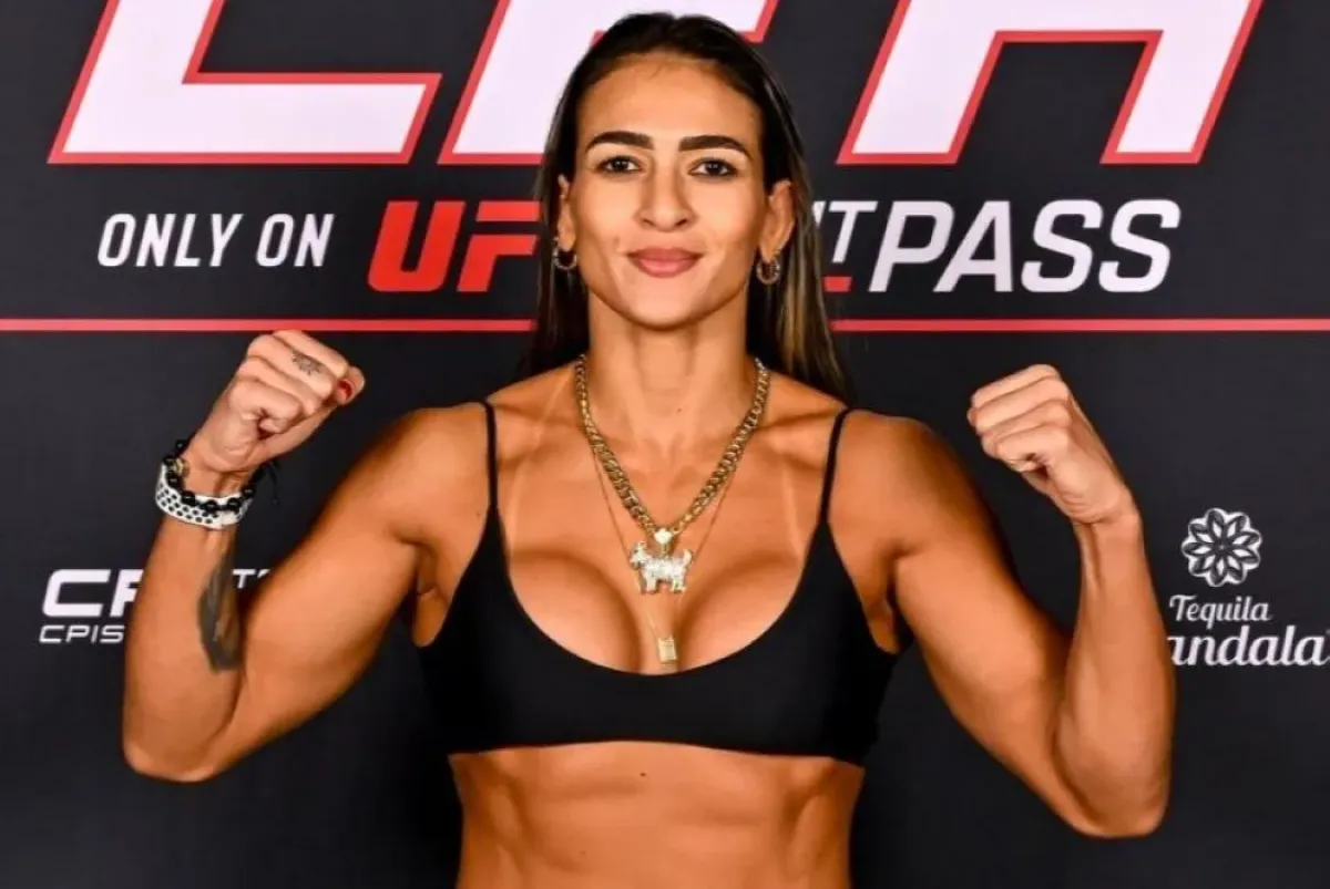 Odvážný model si vzala na vážení brazilská zápasnice v UFC