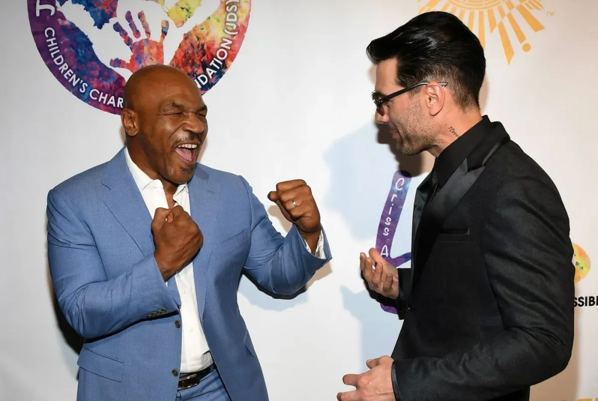 Pět největších bojovníků UFC by se nevyrovnalo mému platu, vysmál se Tyson