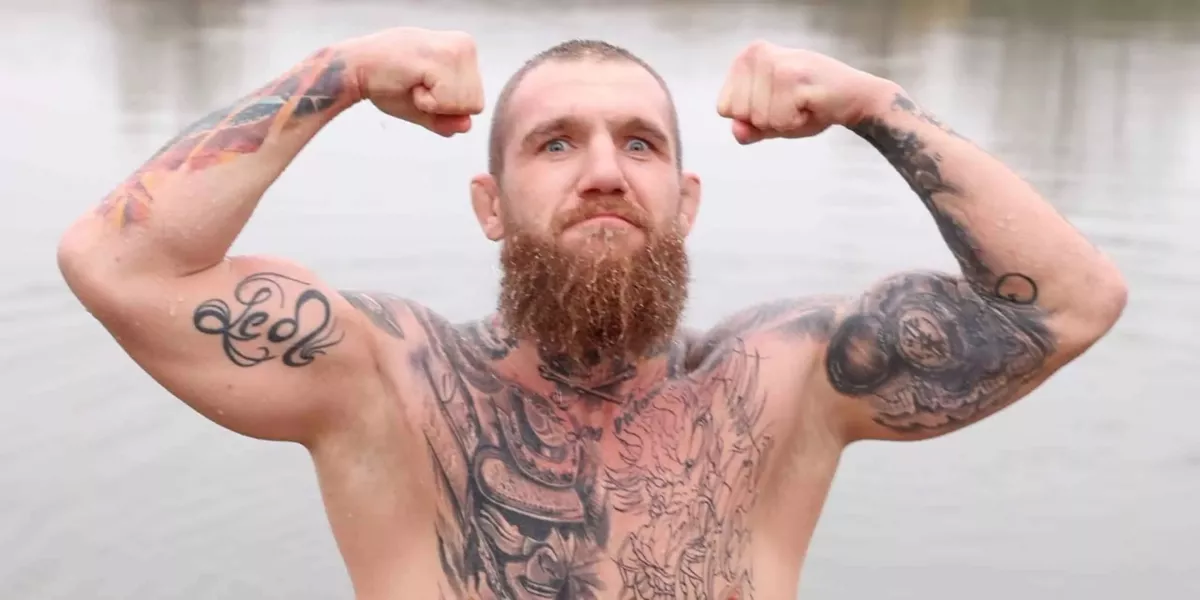Pirát si to dá s Melounem a pak s dalším 130 Kg těžkotonážníkem
