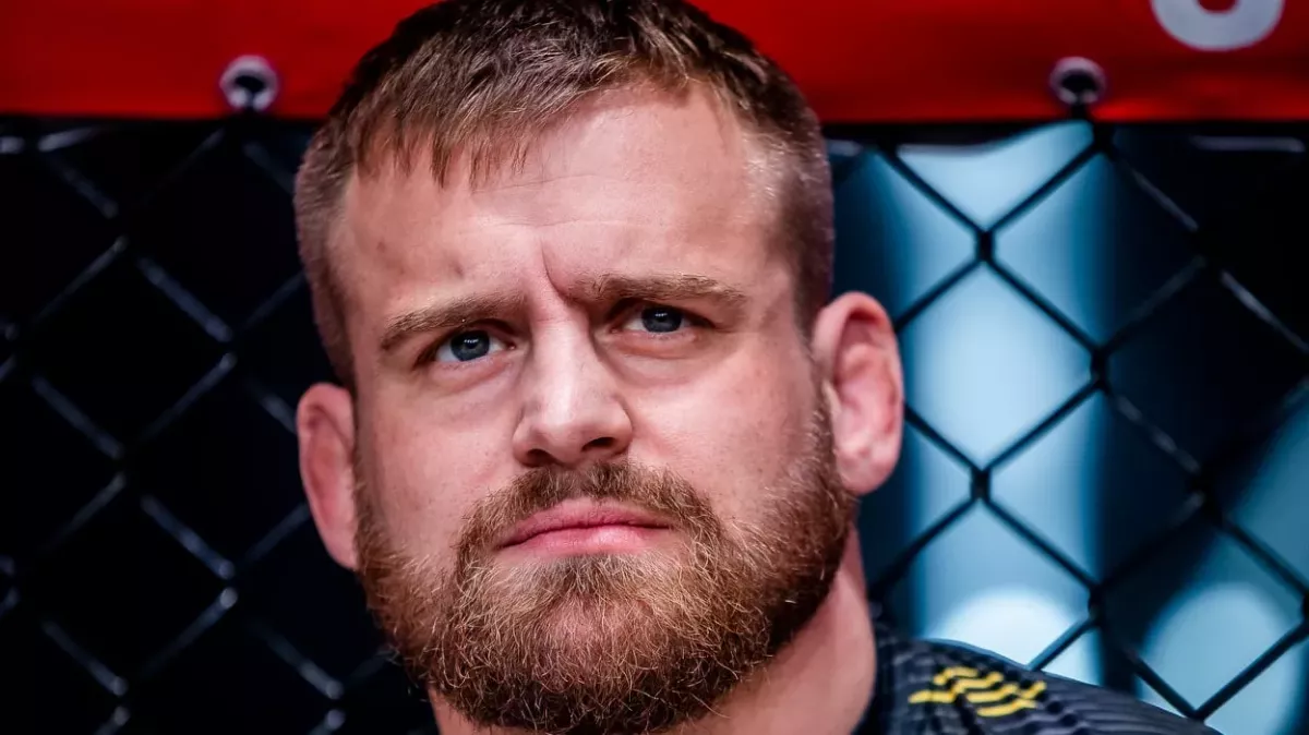 Pirátův boxerský výkon na Kincla dojem neudělal. “Doufám, že doma plní domácí úkoly,” říká český bijec
