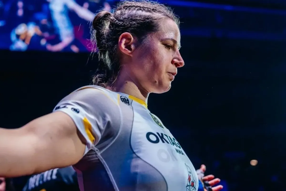 Po zápase vypadala jako panda, fotograf ji v práci raději fotil jen z jedné strany