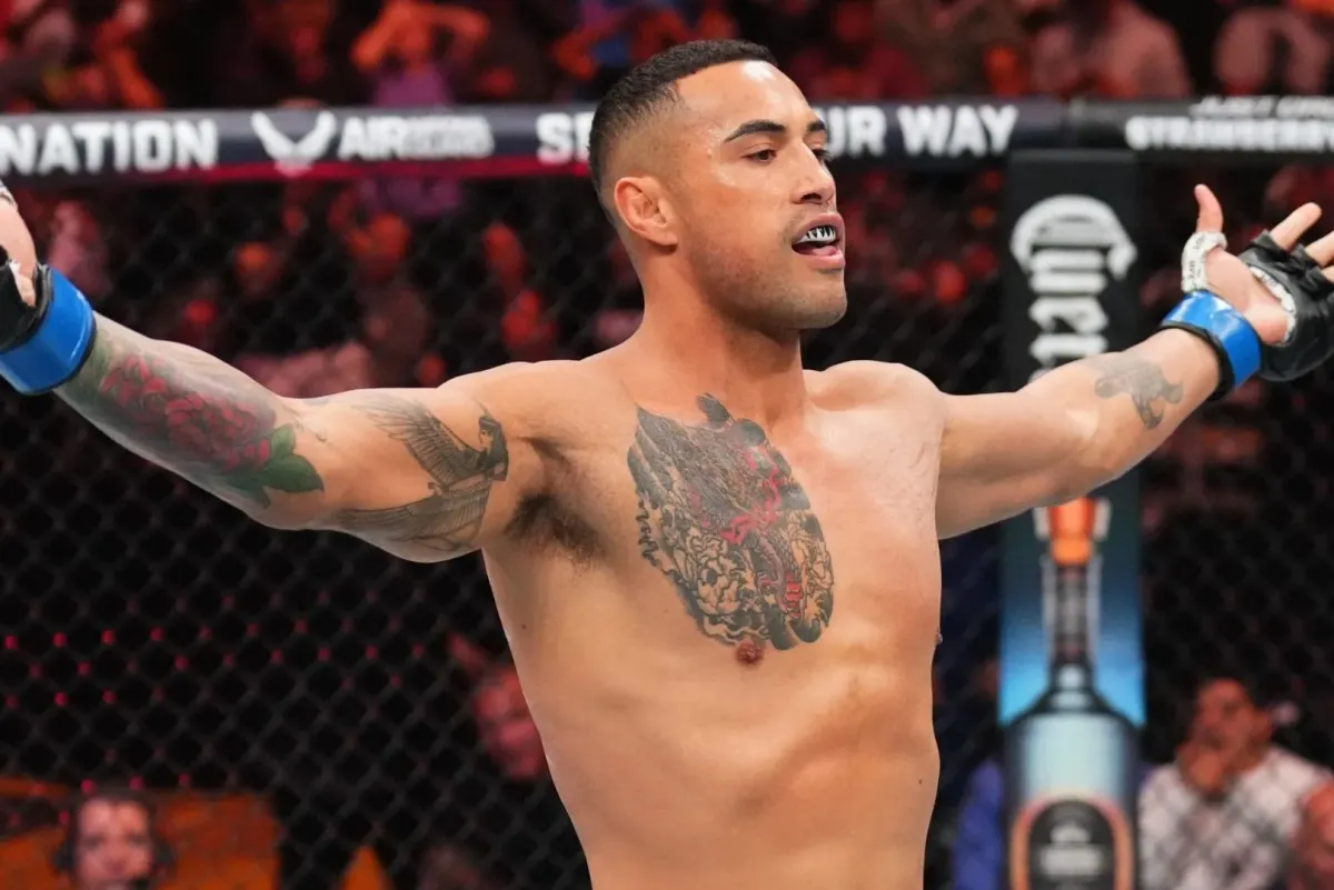 Polotěžká váha je má, usadil Procházkův rival neporaženého šampiona