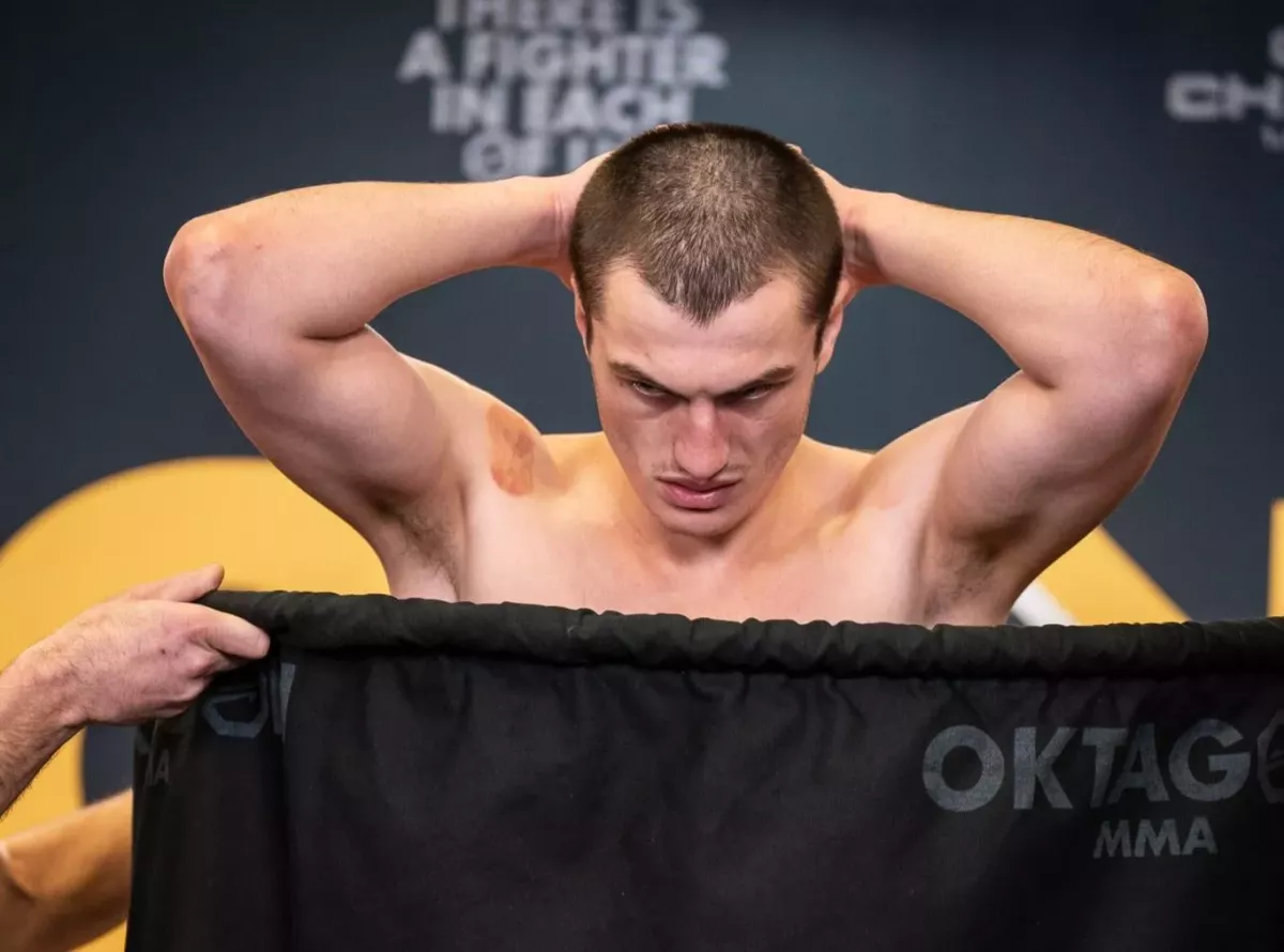 Poprask na váze. Limit pro milionovou show Oktagonu nedali dva bojovníci