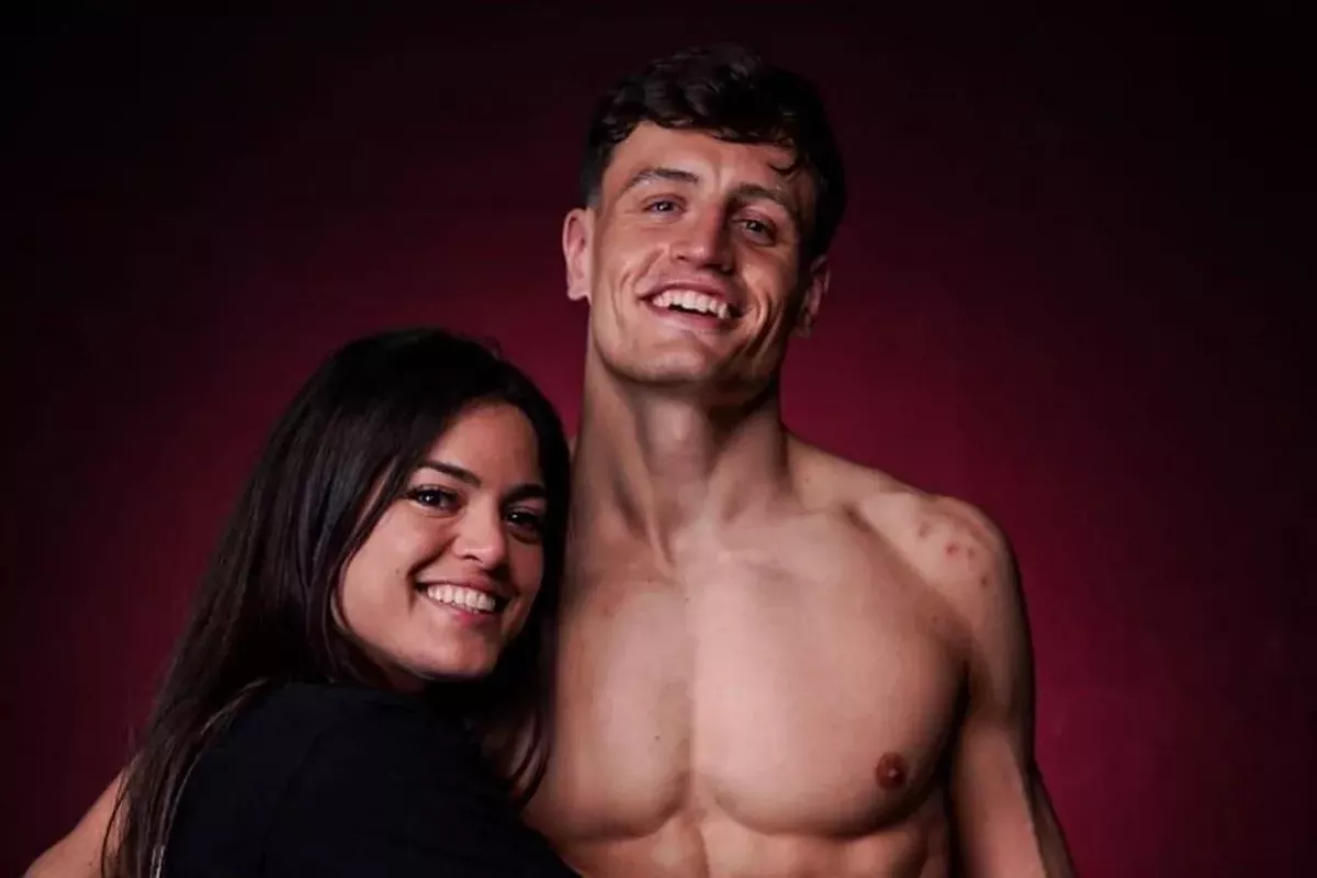 Přestřelka snajprů a výkon večera. Peňáz zvedl lidi ze židlí. Za 14 měsíců shodil a nabral 80 kilo!