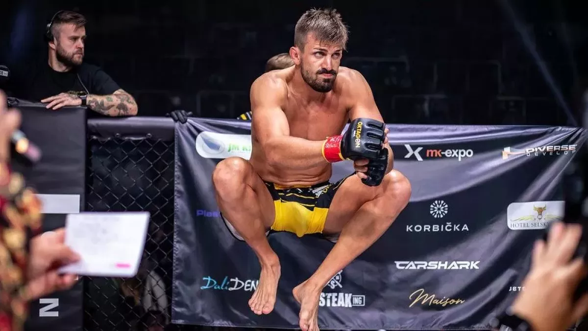 Procházkův pomocník musí pryč z Vegas, rozhodla armáda. Dostal ultimátum
