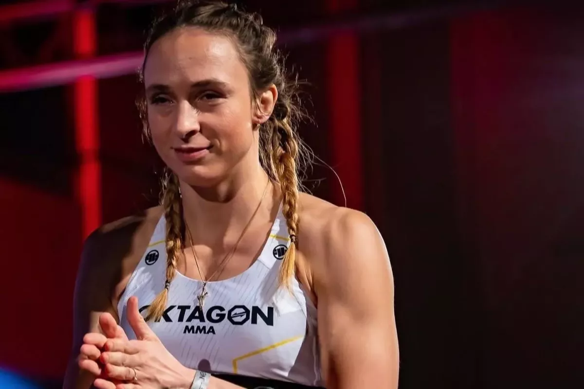 Pudilová byla na váze ostrá. Sevřené pěsti držela přímo u tváře Američanky