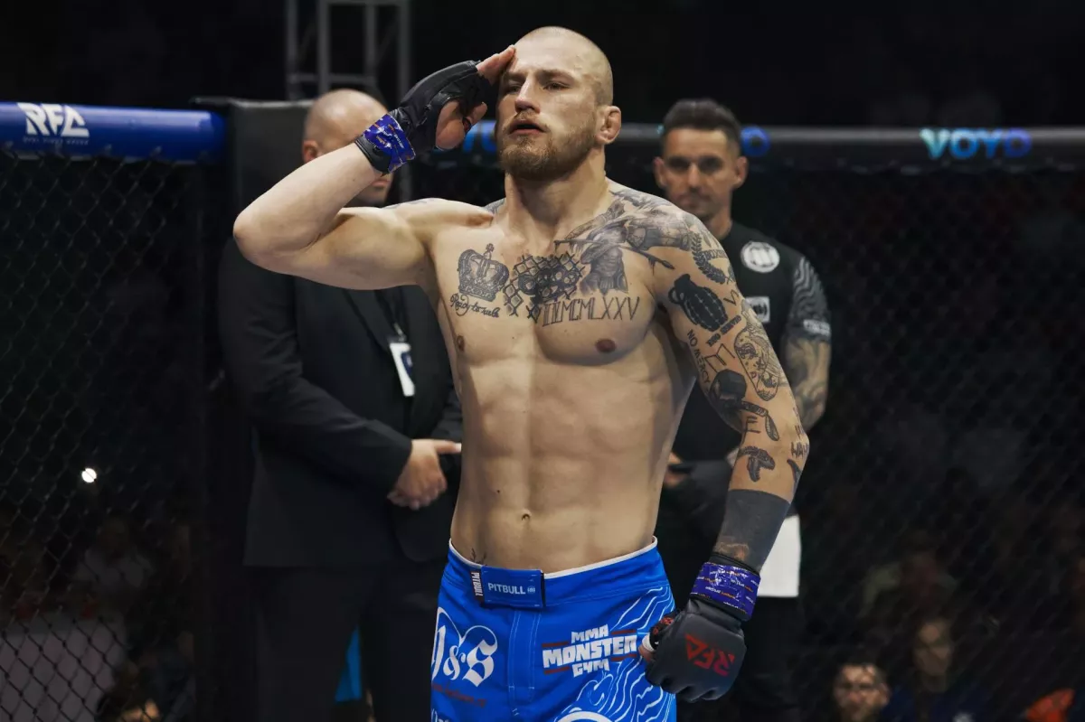 RFA korunuje prvního šampiona MMA. Dokáže český voják zastavit srbského kata?